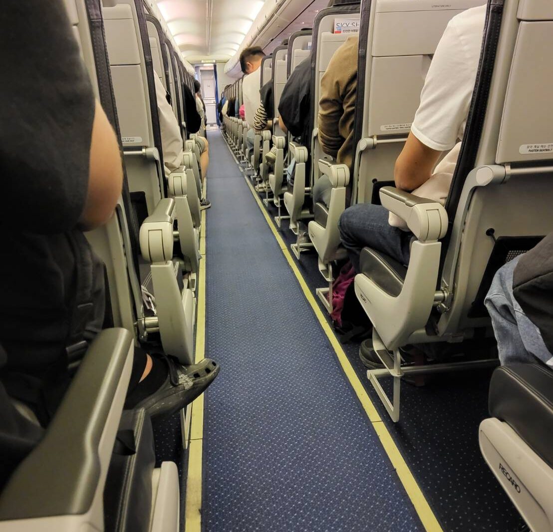 イースター航空の機内・座席の様子